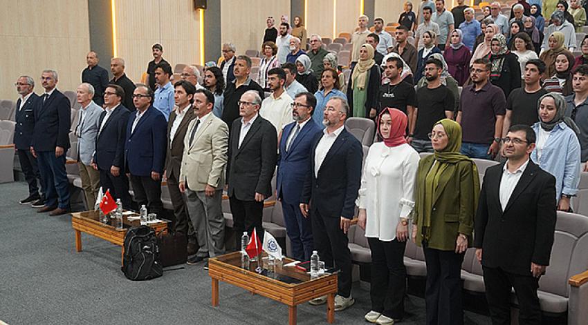  “Şiîlik, Kimlik, Siyaset ve Mezhepler Arası İlişkiler” Paneli Düzenlendi