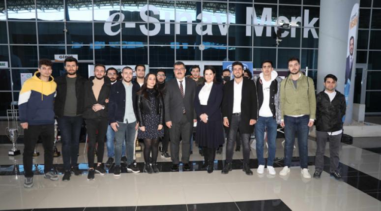 TÜBİTAK Başkanı öğrencilerle buluştu