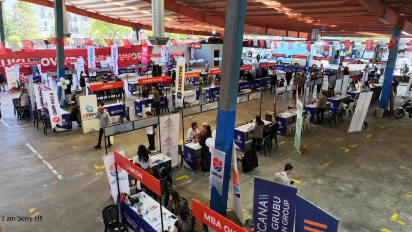 İŞ ARAYANLARLA İŞVERENLER ÇUKUROVA’DA BULUŞUYOR