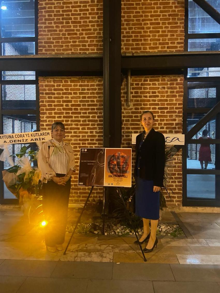 ÇÜ'den seramik ve tekstil sergisi