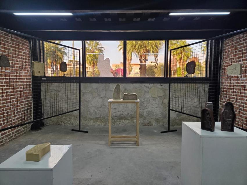 ÇÜ'den seramik ve tekstil sergisi