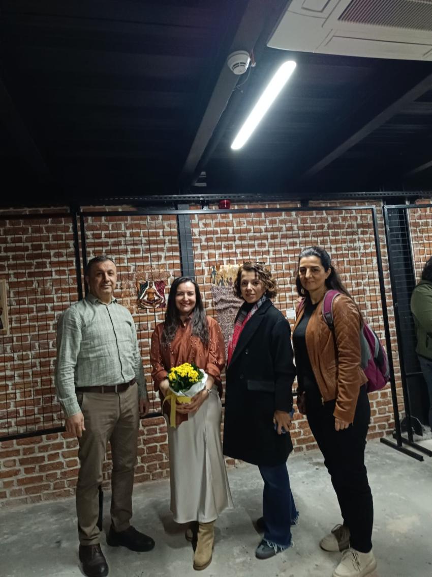 ÇÜ'den seramik ve tekstil sergisi