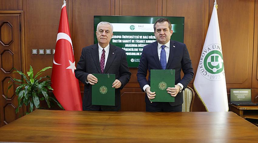 Çukurova Üniversitesinde Ücretsiz İftar