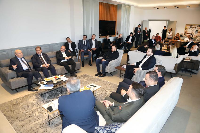 1.5 saatlik Adana sohbeti