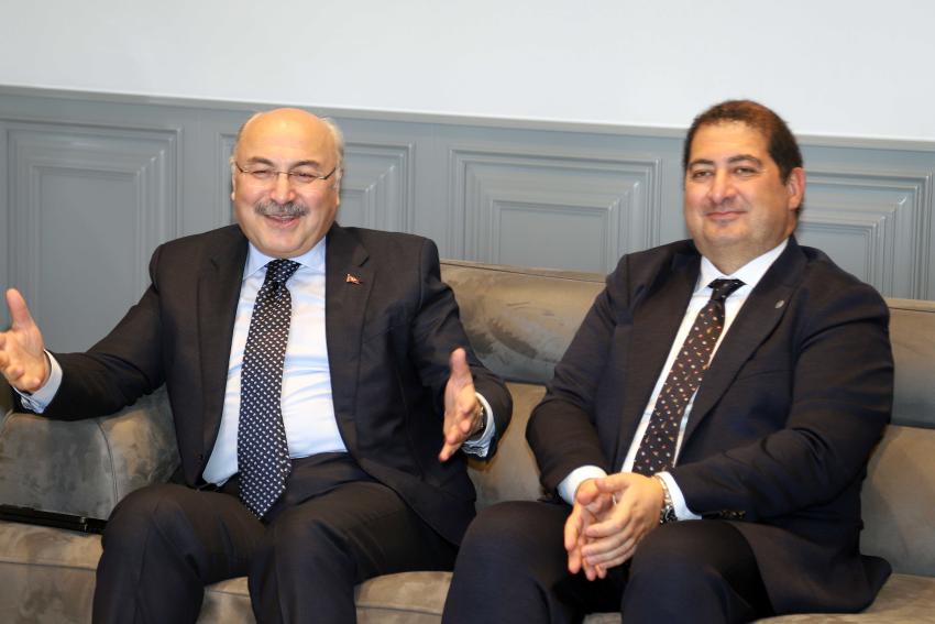 1.5 saatlik Adana sohbeti