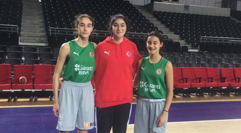 Sude Naz milli takımda