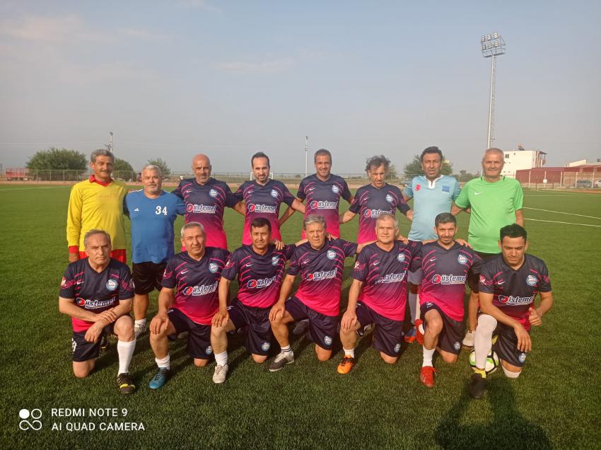 Dostlar Masterlar Derneği’nden futbol resitali