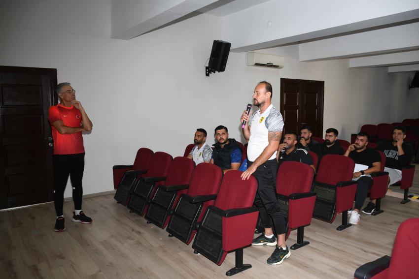 TFF Kalecilik Günleri seminerlerinin ilki Adana'da yapıldı