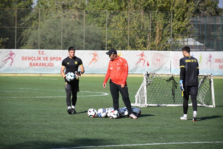 TFF Kalecilik Günleri seminerlerinin ilki Adana'da yapıldı