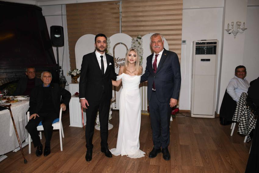 Taylan Özgür Ayna evliliğe ilk adımı attı