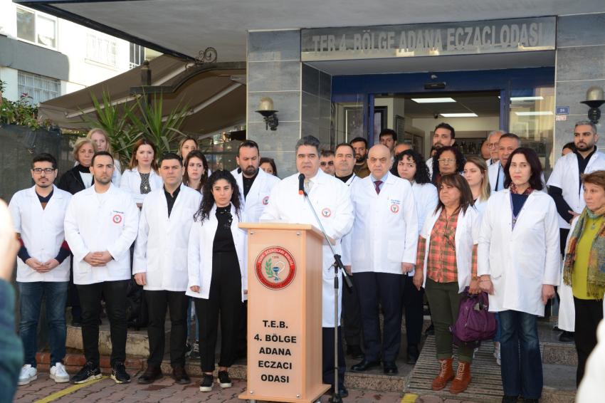 Eczaneler kapanma tehlikesi yaşıyor