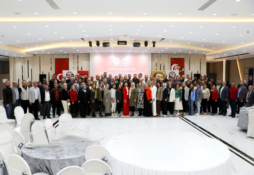 'Sorunların farkındayız, çözüm için sahadayız'