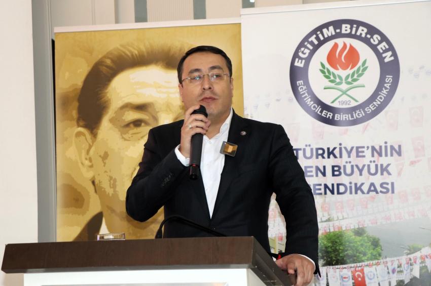 'Sorunların farkındayız, çözüm için sahadayız'