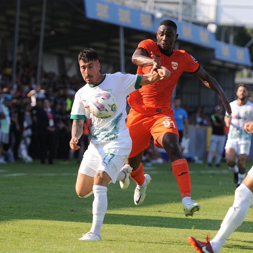Adanaspor 90+5'te 1 puanı aldı