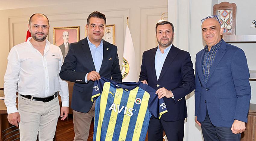 Fenerbahçeliler Başkan Kocaispir’i ziyaret etti