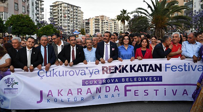 Adana’da jakaranda coşkusu
