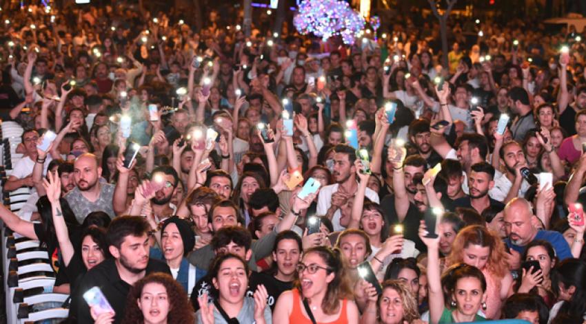 Adana’da jakaranda coşkusu