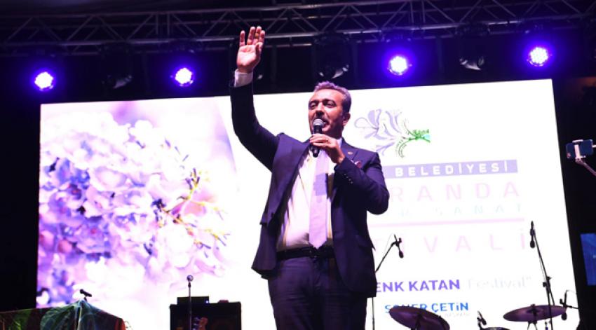 Adana’da jakaranda coşkusu