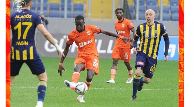 Kaplan lidere boyun eğdi:0-2