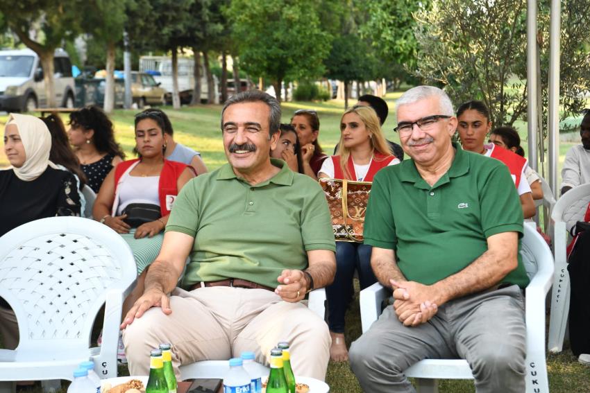 Engelsiz eller mutlu patiler sergisi