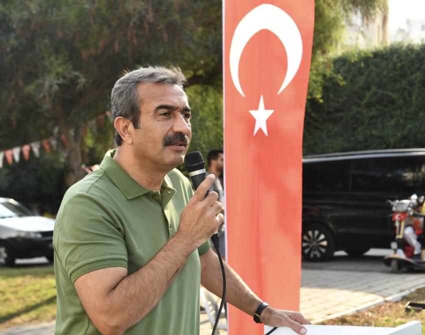 Engelsiz eller mutlu patiler sergisi