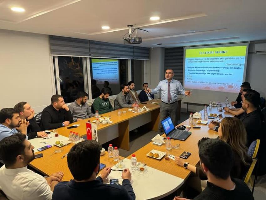 Genç MÜSİAD yönetimi etkili iletişim dersi aldı