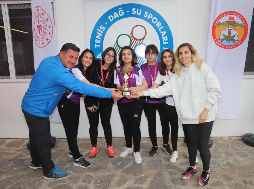 Gençler Tenis İl Birinciliği müsabakaları yapıldı