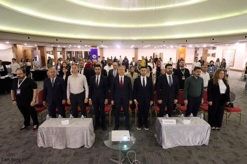 GENÇLER PROJELERİNİ YARIŞTIRDI