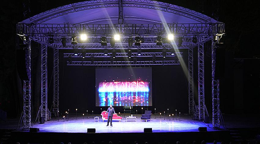 GÖKHAN ÇINAR’IN “GEL YENİDEN BAŞLAYALIM” GÖSTERİSİ ADANA’DA