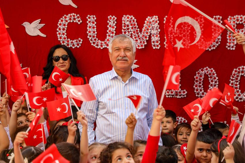 Miniklerin, Cumhuriyet coşkusu