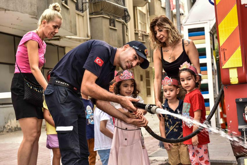 İtfaiye Haftası etkinliklerle sürüyor