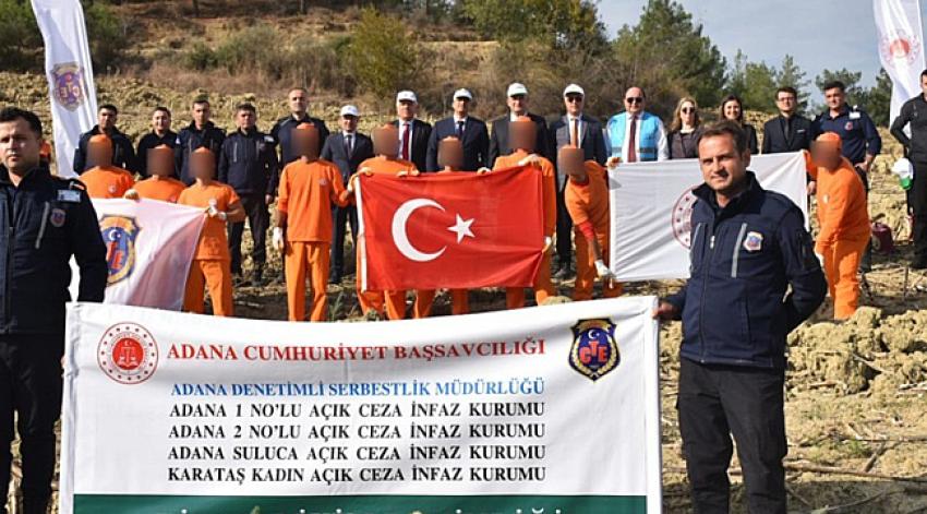 Hükümlüler toprağa can verdi
