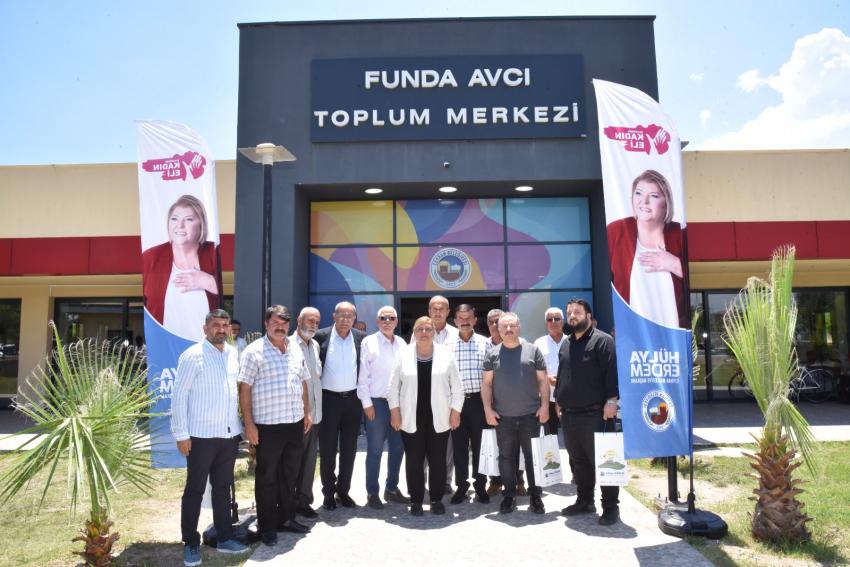 'Koltuk eskitmeye değil ayakkabı eskitmeye geldim'
