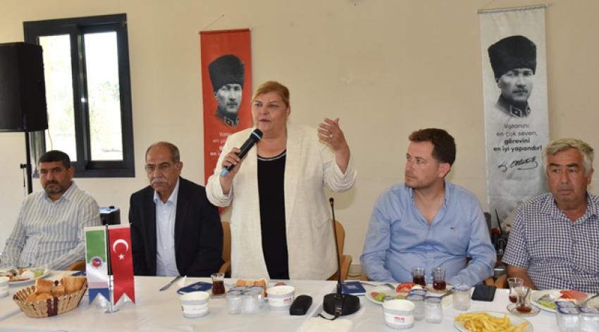 'Koltuk eskitmeye değil ayakkabı eskitmeye geldim'
