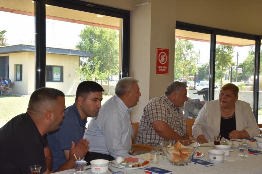 'Koltuk eskitmeye değil ayakkabı eskitmeye geldim'