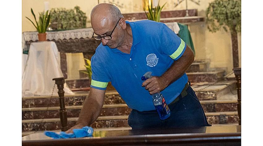 Seyhan Belediyesi ibadethaneleri pırıl pırıl yaptı