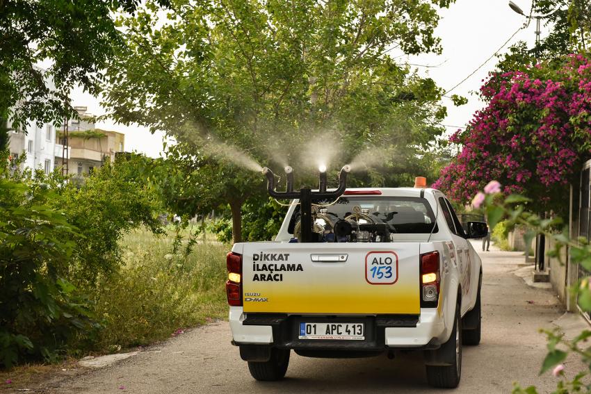 Büyükşehir sinekle mücadeleyi aralıksız sürdürüyor