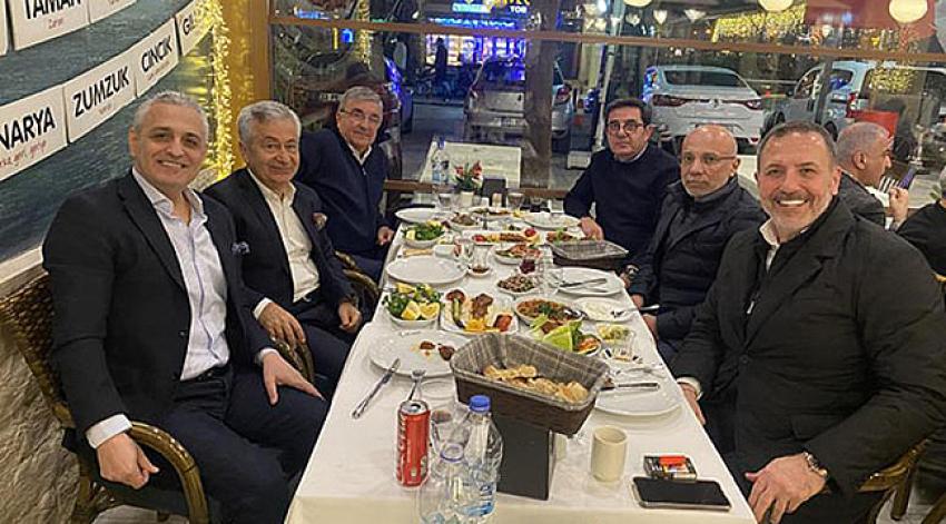 Adanalı İş insanları iftarda buluştu