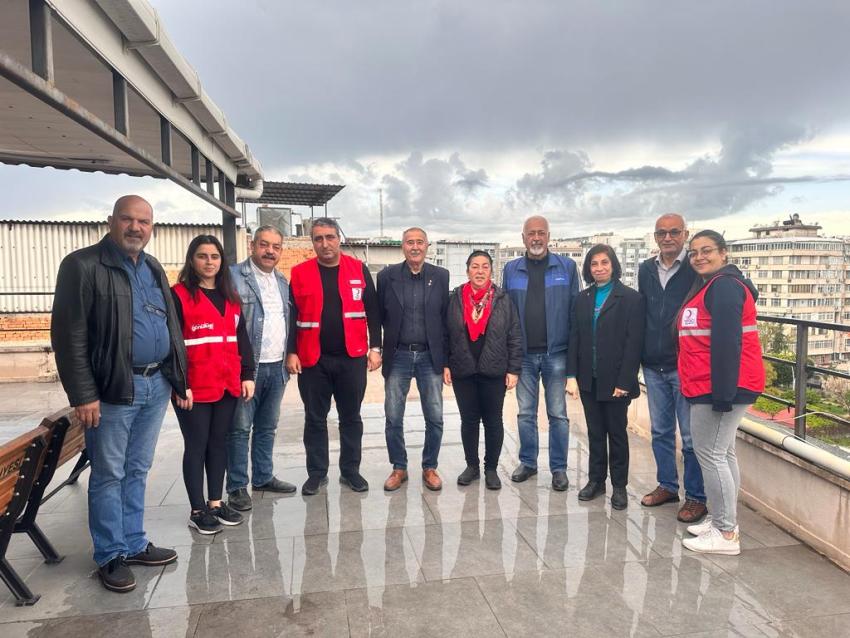 'Kızılayımıza sahip çıkmak mecburiyetindeyiz'