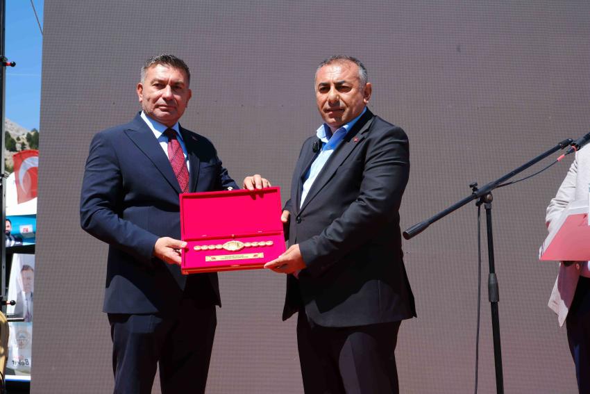 Geçer: “Kızıldağ Karakucak Güreşleri kahramanlık destanıdır.”