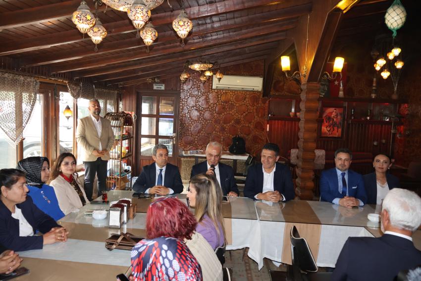 “Bilge Liderimizin emrinde tereddütsüz yürüyoruz”