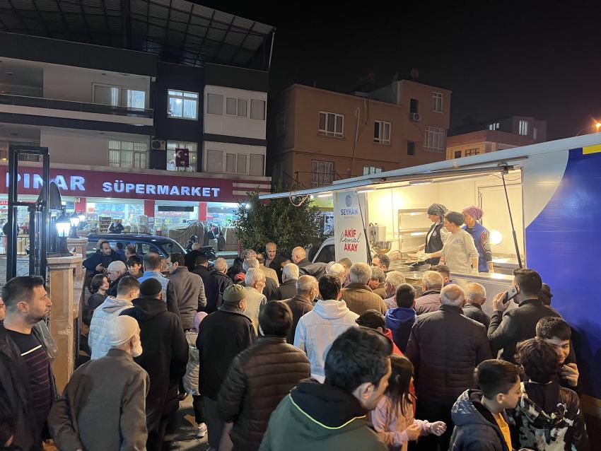 Başkan Akay, depremzedelerle buluştu