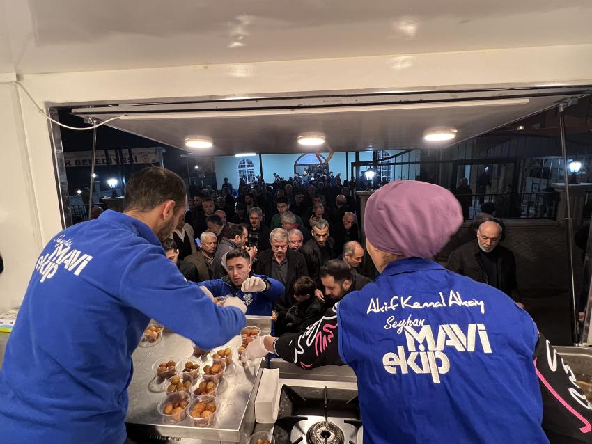Başkan Akay, depremzedelerle buluştu