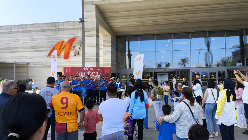 23 Nisan Şenliği M1 Adana AVM'de