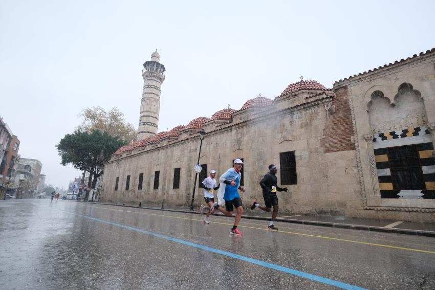 Adana’da binlerce sporcu 16. kez özgürlüğe koştu