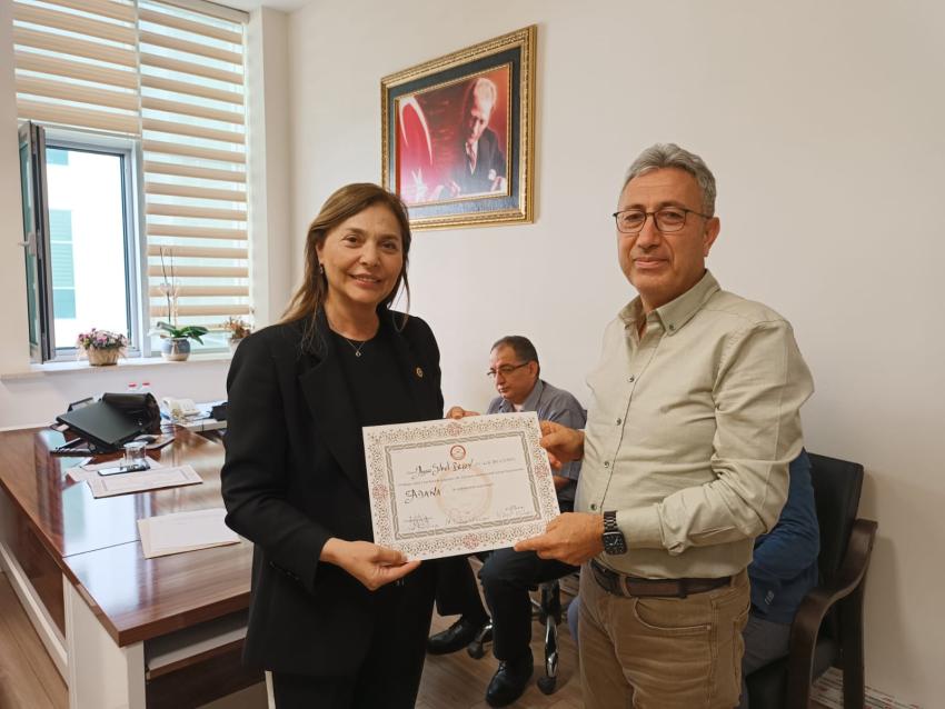 MHP’li Varlı ve Ersoy mazbatalarını aldılar