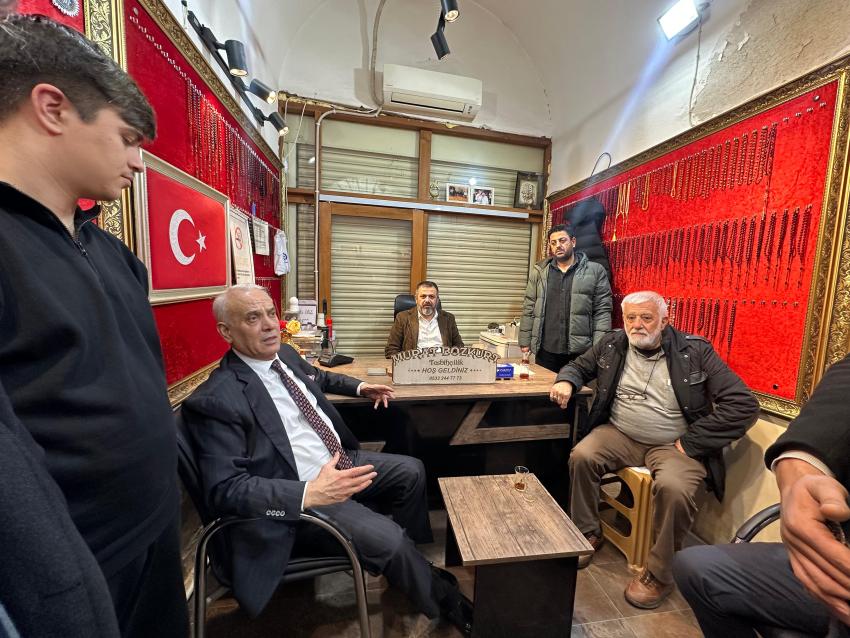 Kanlı, tarihî çarşıda sorun dinledi