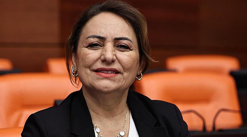 “Usta öğreticilerin sesini duyun!”