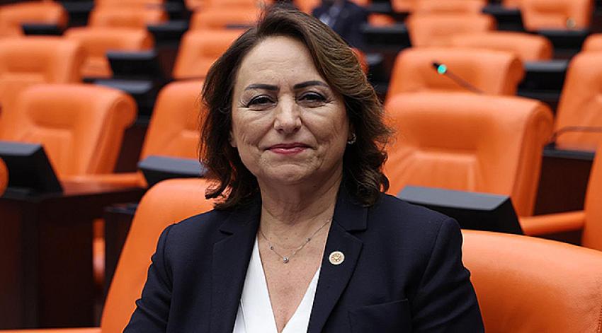“10 yıldır teslim edilmeyen daireler kaderine terk edildi”