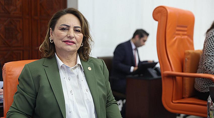 “Öğretmenlerin çığlığını duyun!”